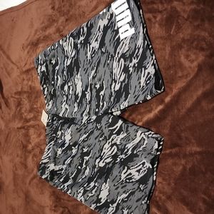 *NWT* PUMA camo shorts size 4XL